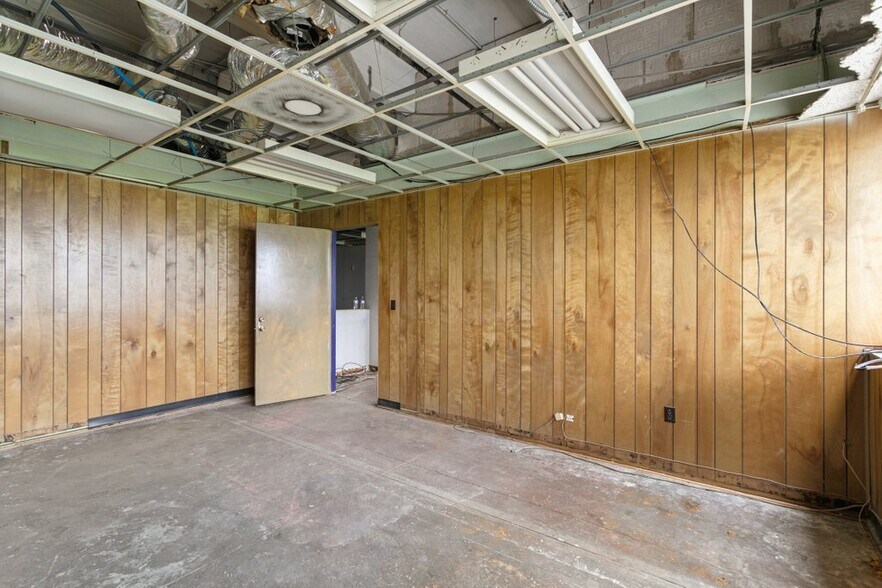 More Photos Of 333 E Bay St, Jacksonville Office For Lease