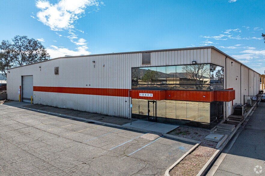 Primary Photo Of 10820 Hemlock Ave, Fontana Manufacturing For Lease