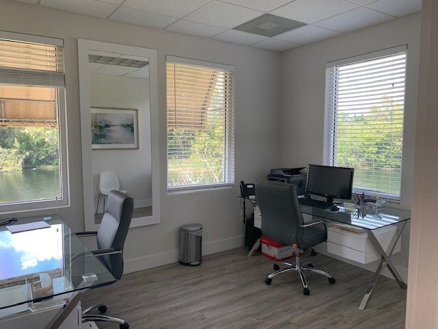 More Photos Of 2731 Executive Park Dr, Weston Medical For Lease