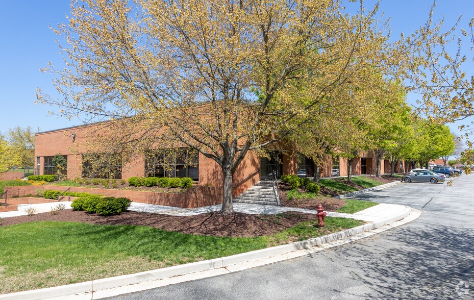 More Photos Of 150-164 Lakefront Dr, Cockeysville Flex For Lease