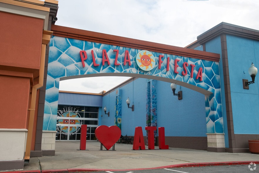 More Photos Of 4166 Buford Hwy NE, Atlanta General Retail For Lease