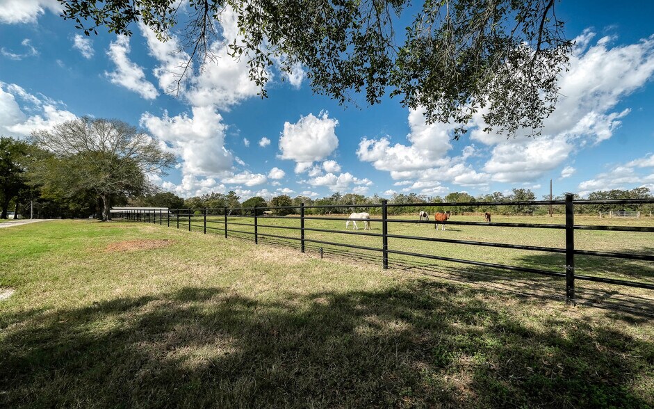 More Photos Of 22474 Kmiec Rd, Hempstead Land For Sale