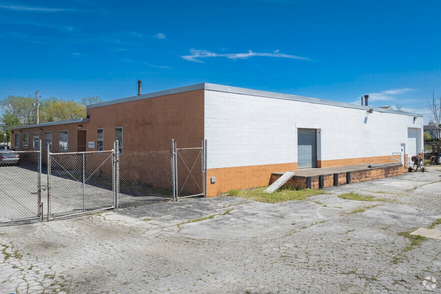 More Photos Of 1208 Dickinson St, Fremont Flex For Lease