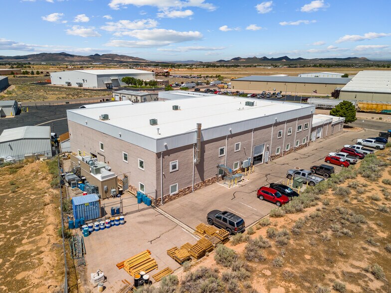 More Photos Of 2331 W Park Ave, Cedar City Distribution For Sale
