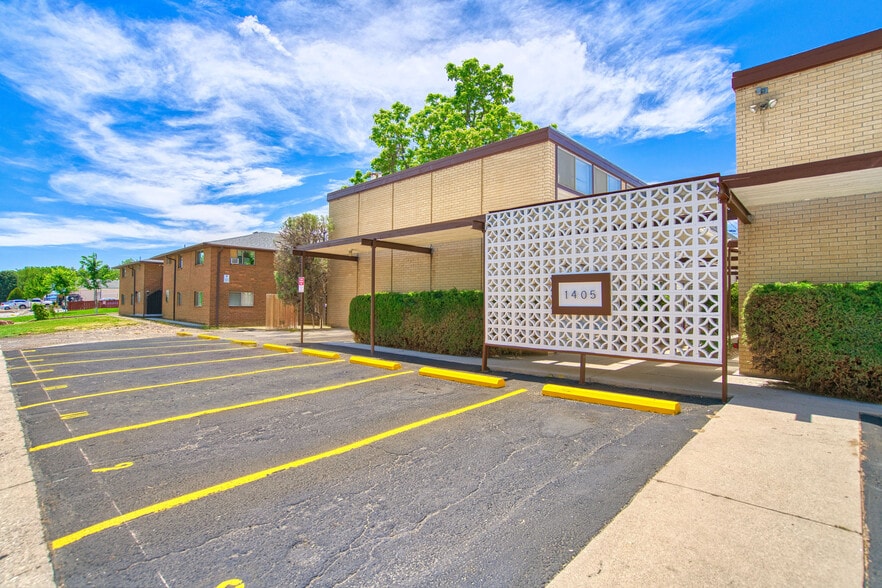 Primary Photo Of 1405 Coffman St, Longmont Apartments For Sale