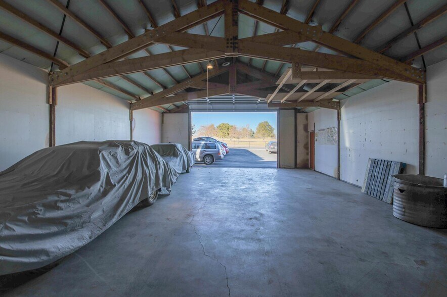 More Photos Of 260 S Potomac St, Aurora General Retail For Sale