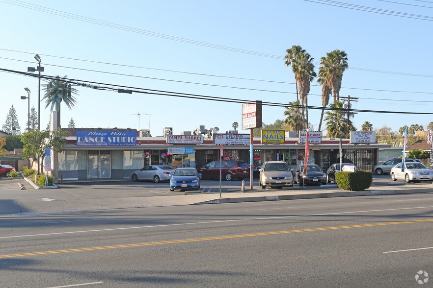 Primary Photo Of 7215 Tampa Ave, Reseda Freestanding For Lease