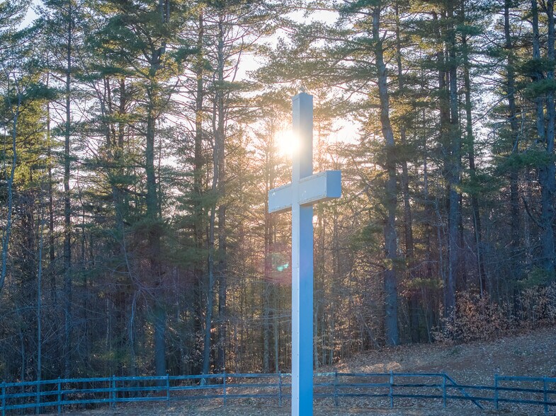 More Photos Of 35 Fawn Ledge Ln, Jamaica Religious Facility For Sale