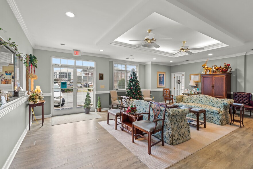 More Photos Of 1011 Lindsay St, High Point Medical For Sale