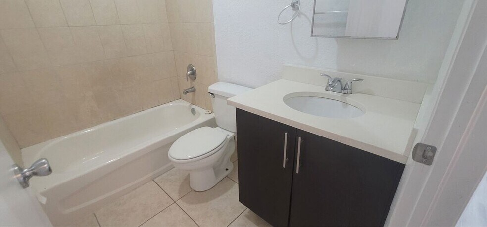 More Photos Of 400 NW 65th Ave, Margate Apartments For Sale