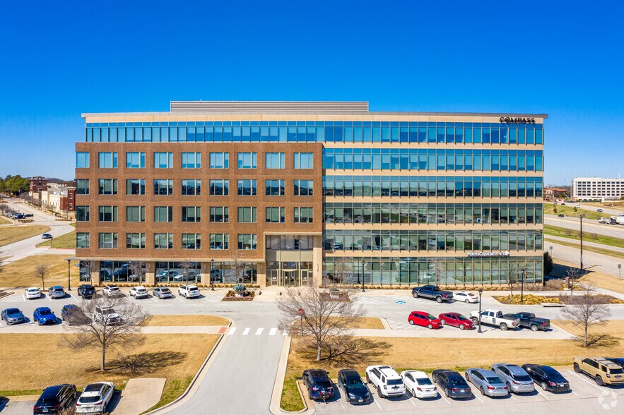 More Photos Of 550 Reserve St, Southlake Loft Creative Space For Lease
