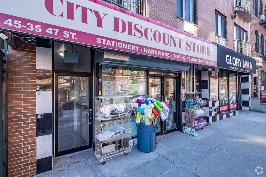 More Photos Of 4535 47th St, Woodside Apartments For Sale