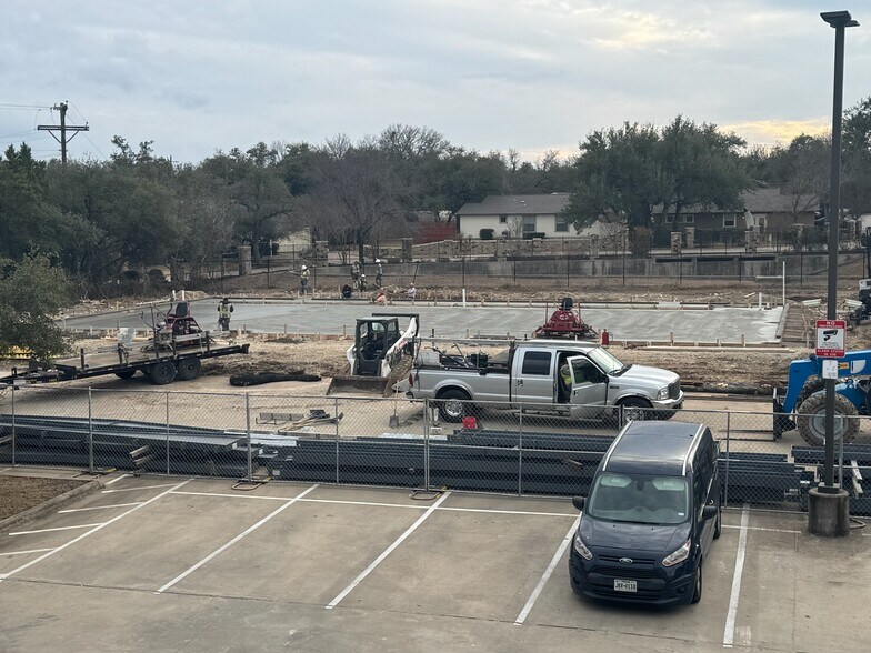 More Photos Of 13642 N Highway 183, Austin Unknown For Lease