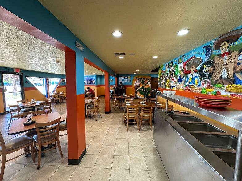 More Photos Of 1410 1st St E, Humble Restaurant For Sale