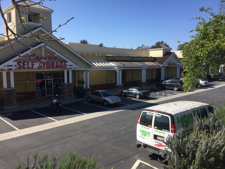 More Photos Of 809 Bay Ave, Capitola Freestanding For Lease
