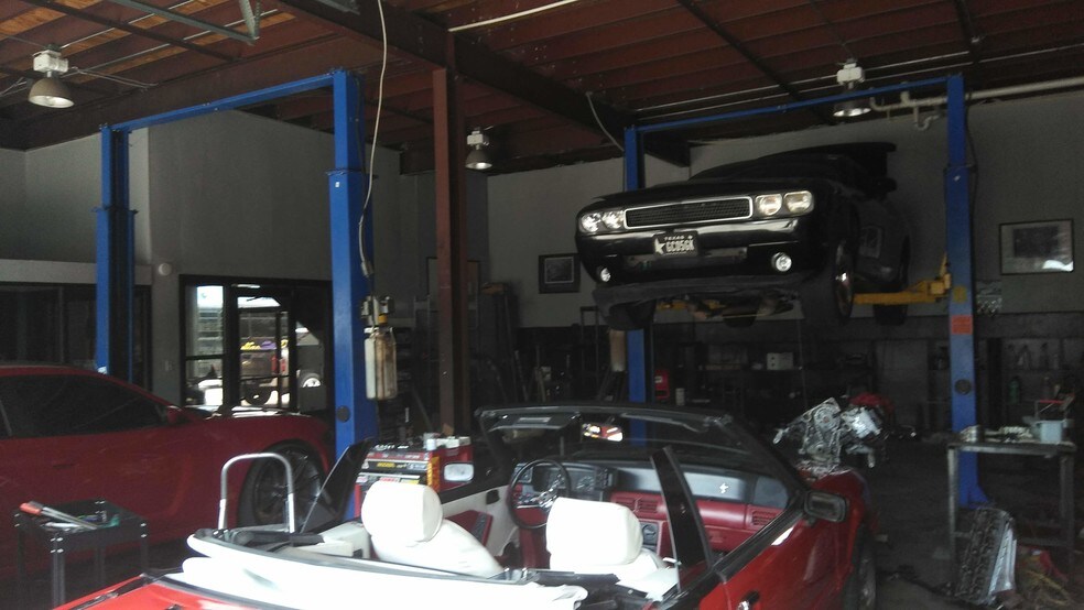 More Photos Of 15455 Kuykendahl Rd, Houston Auto Dealership For Sale