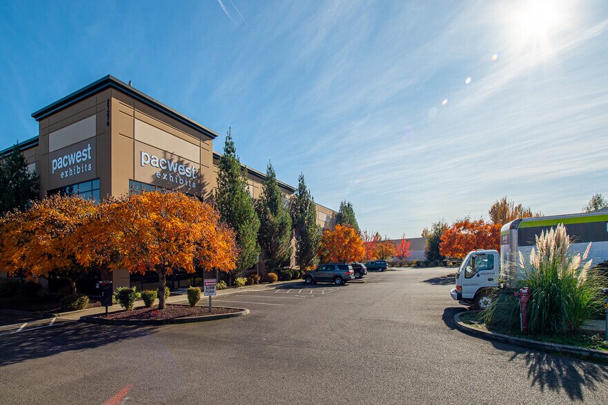 More Photos Of 8210 NE Mauzey Ct, Hillsboro Warehouse For Sale