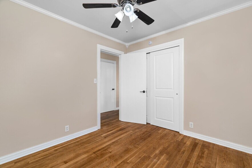 More Photos Of 354 County Road 172, Florence Flex For Sale