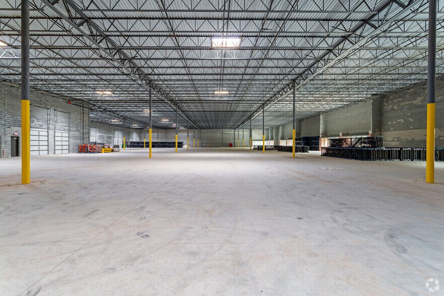 More Photos Of 1777 Benton Blvd, Savannah Warehouse For Lease