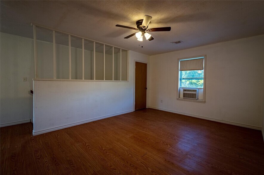 More Photos Of 1213 Lakeland Loop, Hilltop Lakes Specialty For Sale