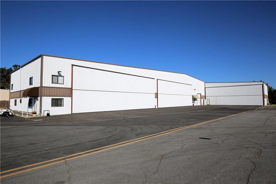Primary Photo Of 3150 Propeller Dr, Paso Robles Airplane Hangar For Sale