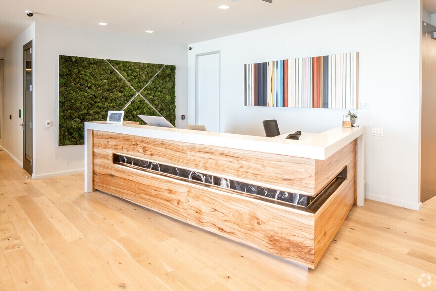 More Photos Of 500 W 2nd St, Austin Office For Lease