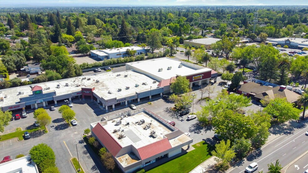 More Photos Of 6400 Fair Oaks Blvd, Carmichael Restaurant For Sale