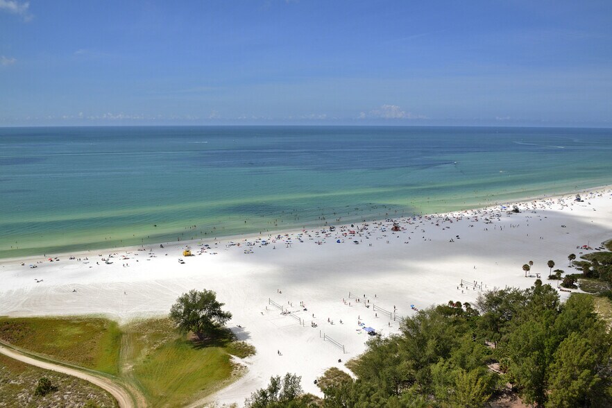 More Photos Of 5610 AVENIDA DEL MARE, Sarasota Specialty For Sale