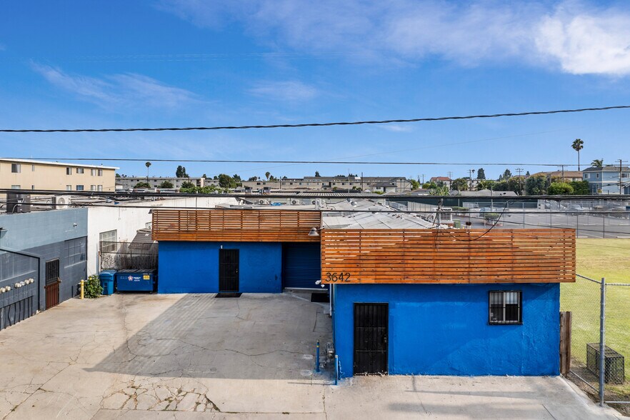 More Photos Of 3642 W 139th St, Hawthorne Movie Radio TVStudio For Sale