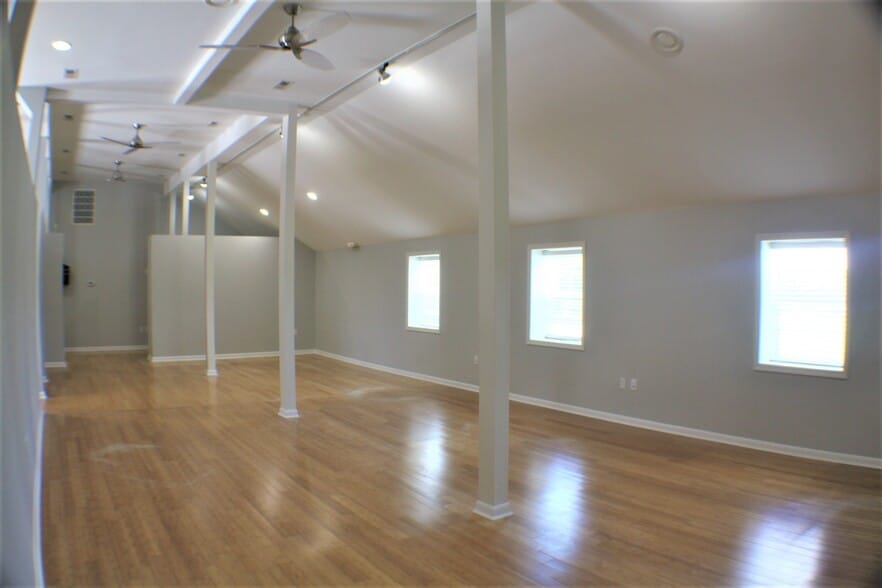 More Photos Of 32191 Nassau Rd, Lewes General Retail For Lease