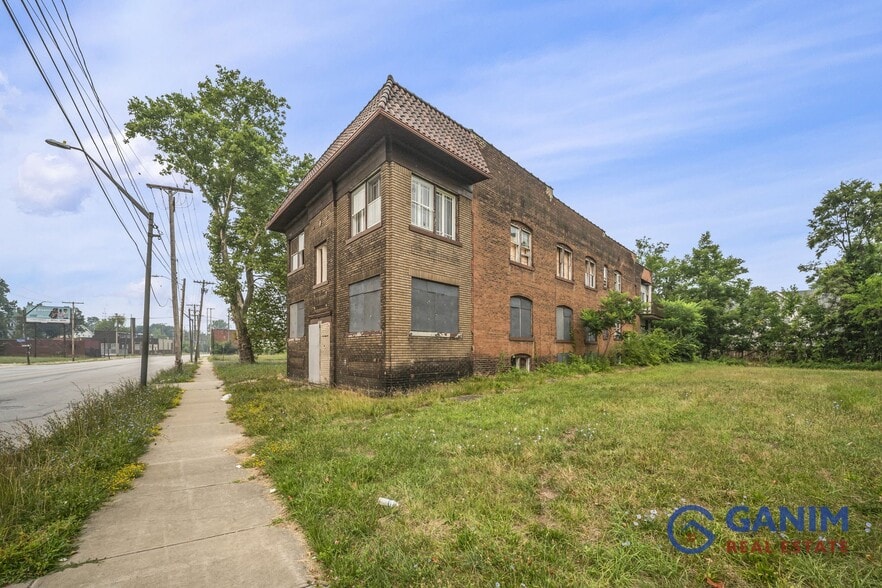 More Photos Of 13515 Saint Clair Ave, Cleveland Apartments For Sale