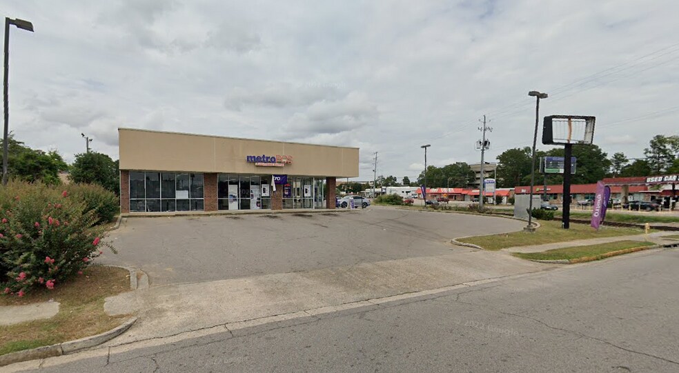 More Photos Of 597 Whitman St, Orangeburg Freestanding For Sale