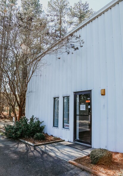 More Photos Of 307 Fields Dr, Aberdeen Warehouse For Lease