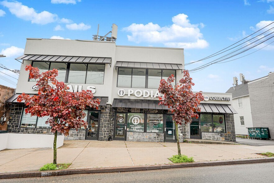 More Photos Of 56 Seguine Ave, Staten Island Storefront Retail Office For Lease