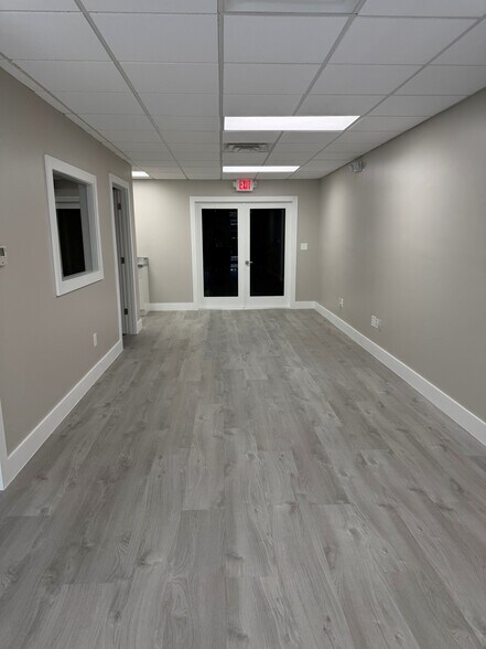 More Photos Of 4028 N 29th Ave, Hollywood Industrial For Lease