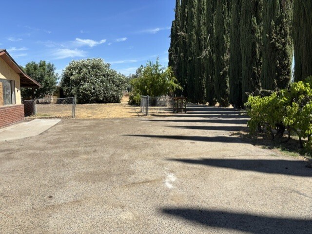 More Photos Of 684 Oleander Ave, Lemoore Multifamily For Sale