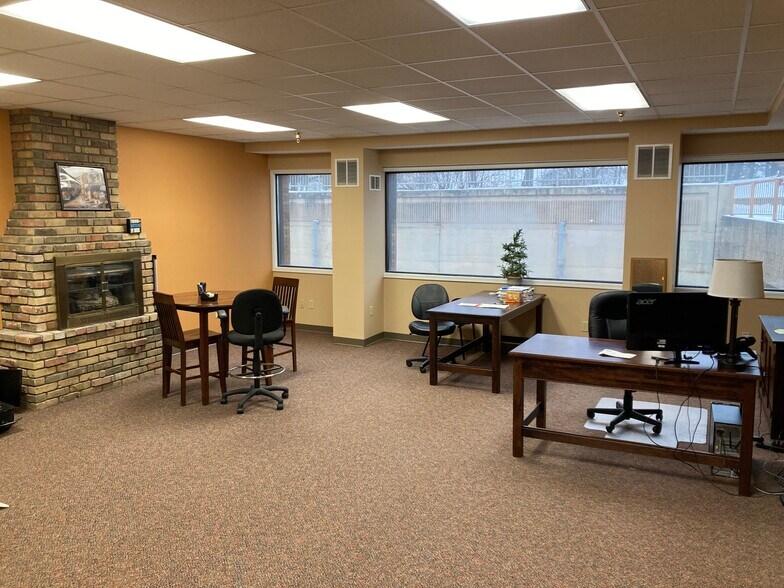 More Photos Of 118 E Superior St, Duluth Storefront Retail Office For Sale