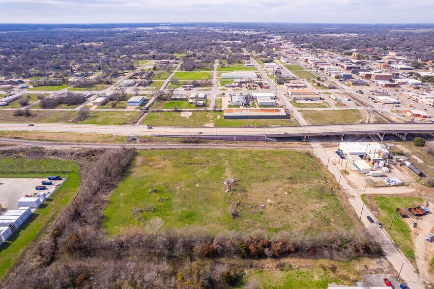 More Photos Of 500 E Grove St, Terrell Land For Sale