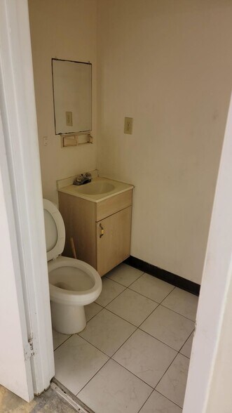 More Photos Of 10207-10235 General Dr, Orlando Warehouse For Lease