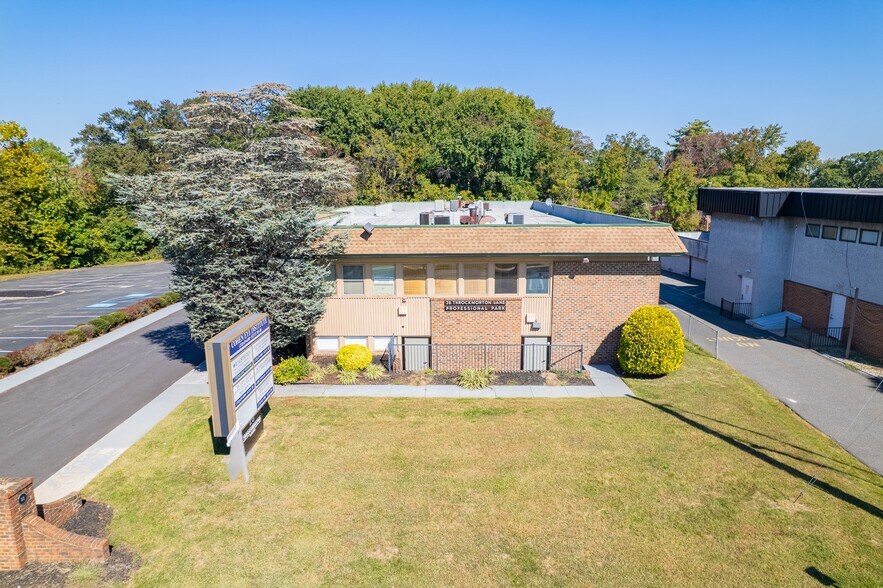 More Photos Of 28 Throckmorton Ln, Old Bridge Medical For Lease