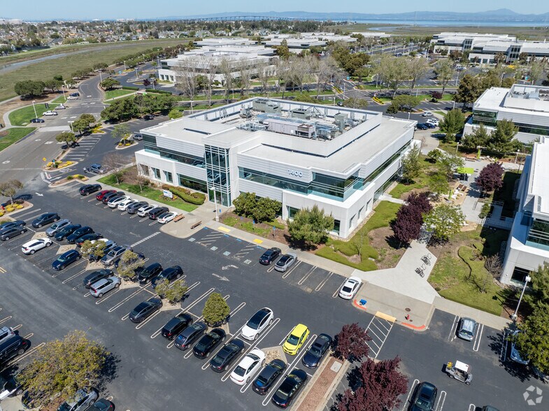 More Photos Of 1400 Bridge Pky, Redwood City Research And Development For Lease