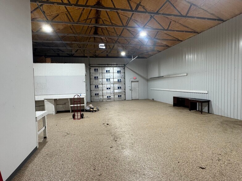 More Photos Of 3828 S College Ave, Bryan Office For Lease