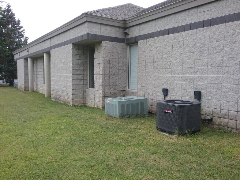 More Photos Of 9506 Hospital Ave, Nassawadox Medical For Sale
