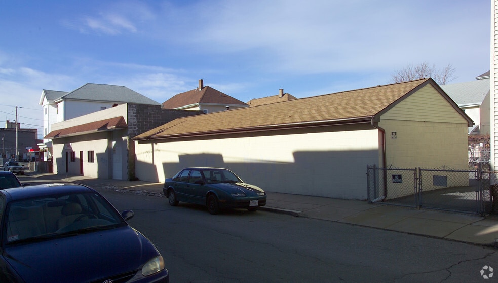 More Photos Of 330 William St, Fall River Storefront For Sale