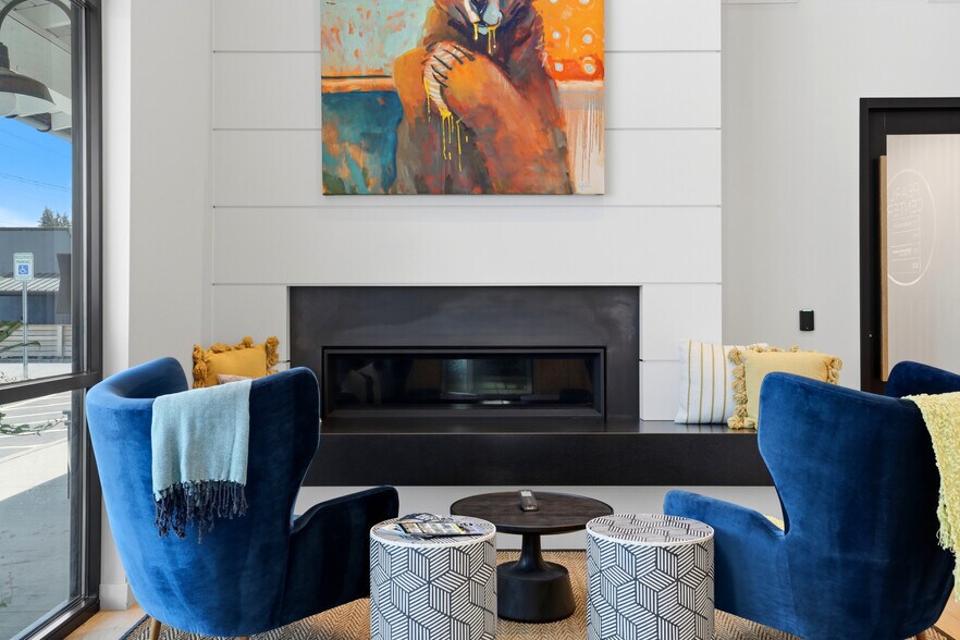 More Photos Of 9493 N Government Way, Hayden Office For Sale