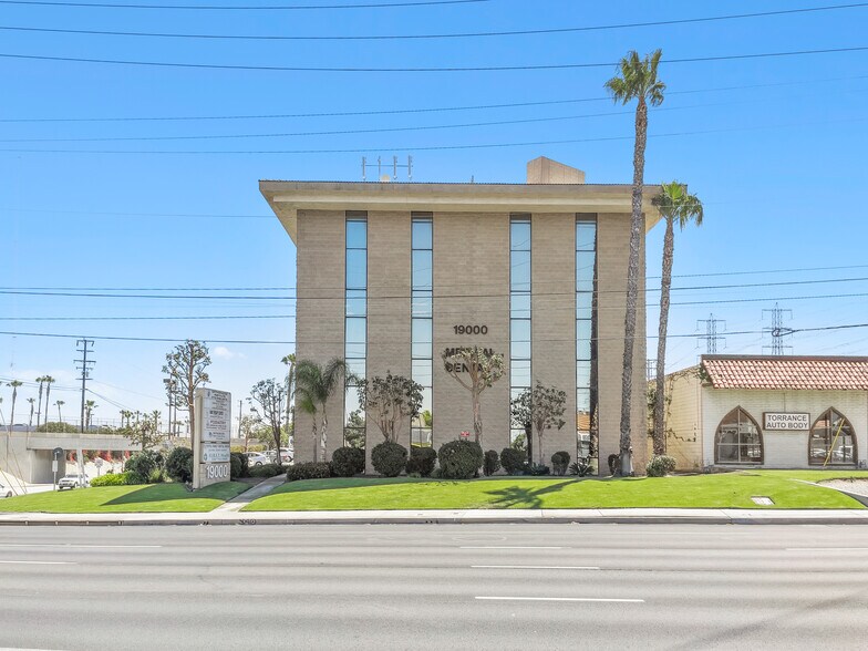 More Photos Of 19000 Hawthorne Blvd, Torrance Medical For Lease