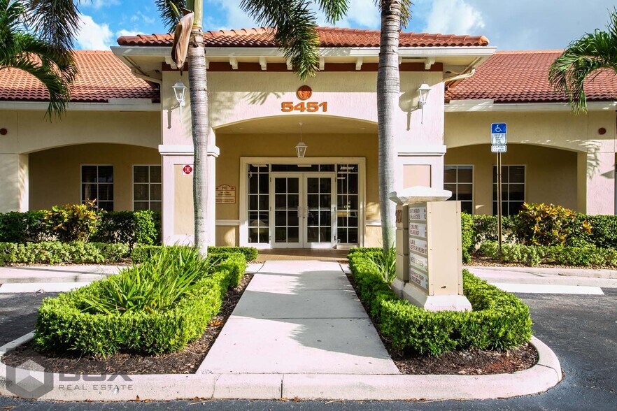 More Photos Of 5451 N University Dr, Coral Springs Office For Sale
