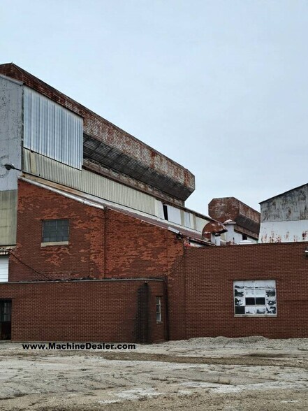 More Photos Of 411 S Windsor St, Muncie Industrial For Sale