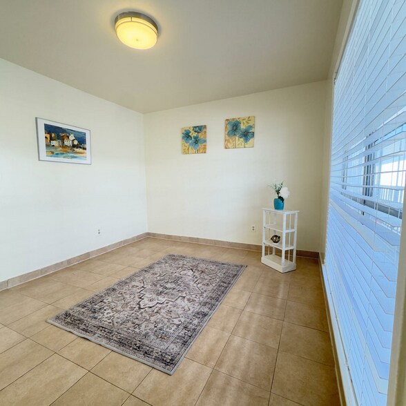 More Photos Of 4742 Yale St, Houston Apartments For Sale
