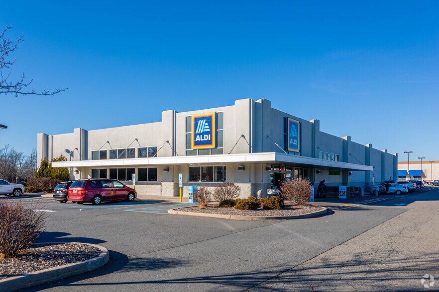 More Photos Of 1297-1345 Centennial Ave, Piscataway Unknown For Lease